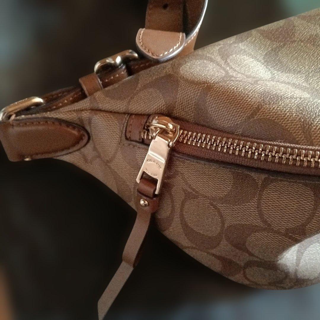 Coach ボディバッグ ブラウン