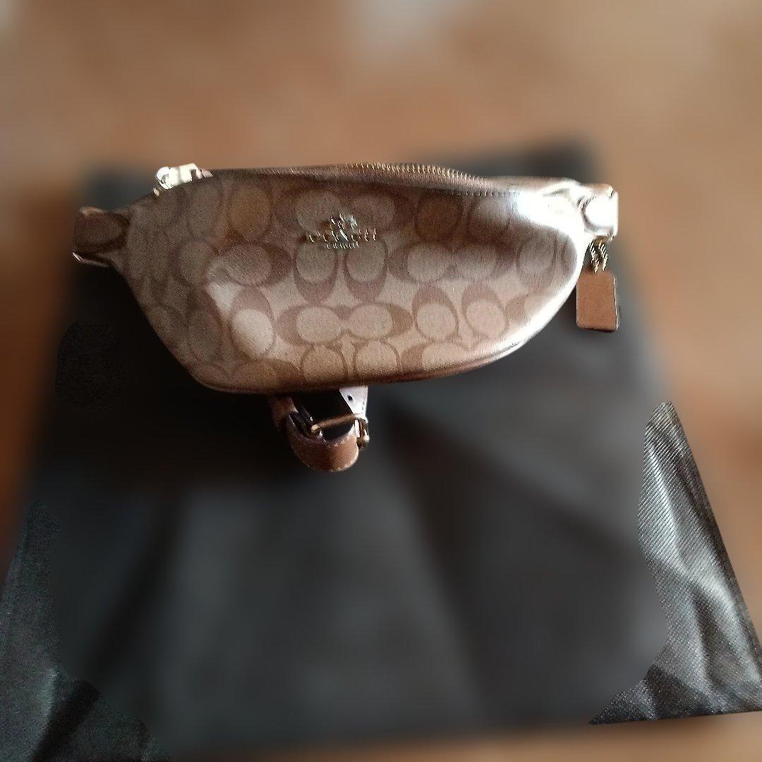Coach ボディバッグ ブラウン