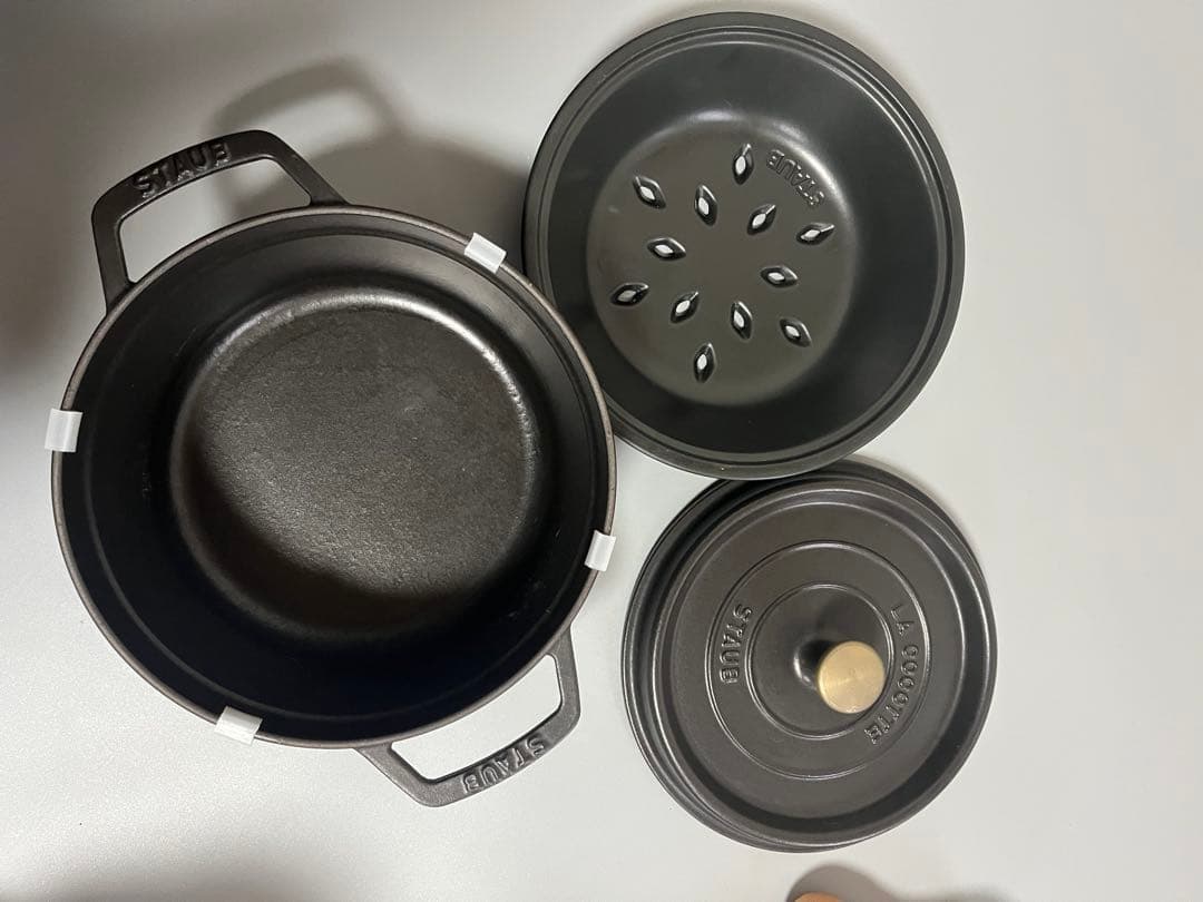 未使用・スチーマー付ストウブ staub ピコ・ココット ラウンド 22cm 黒
