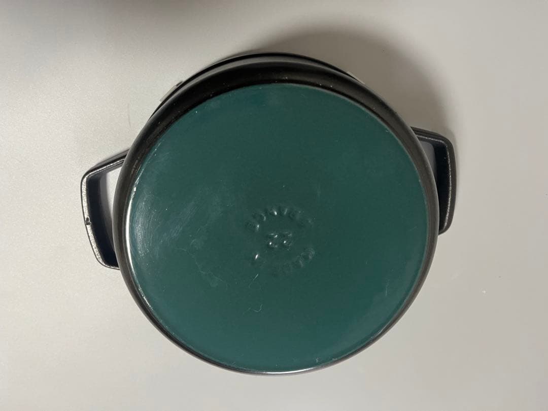 未使用・スチーマー付ストウブ staub ピコ・ココット ラウンド 22cm 黒