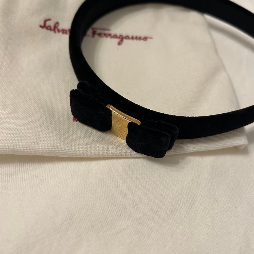 Salvatore Ferragamo 黒 ベロア ヘアバンド リボン
