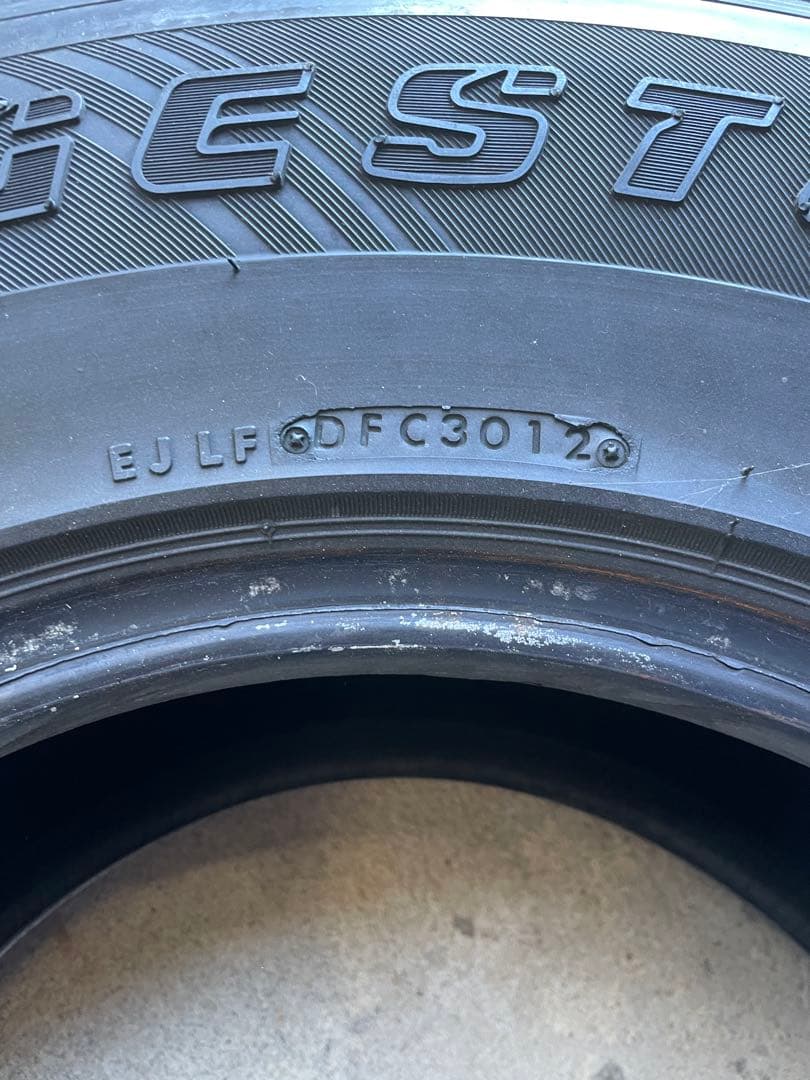 ブリヂストン　ブリザック スタッドレス　DM-Z3 285/75R16 1本　①