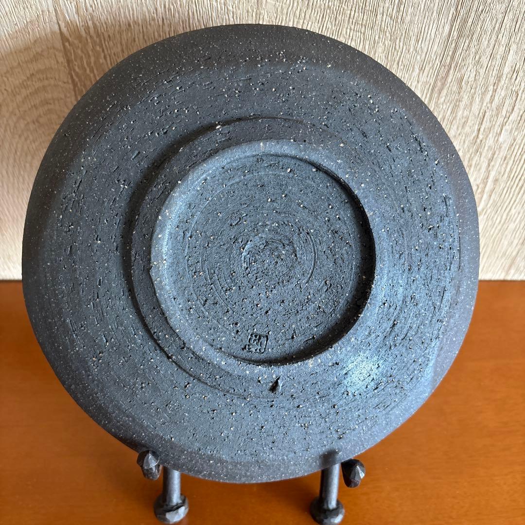 haru 荒木義隆氏　黒焼き締め皿