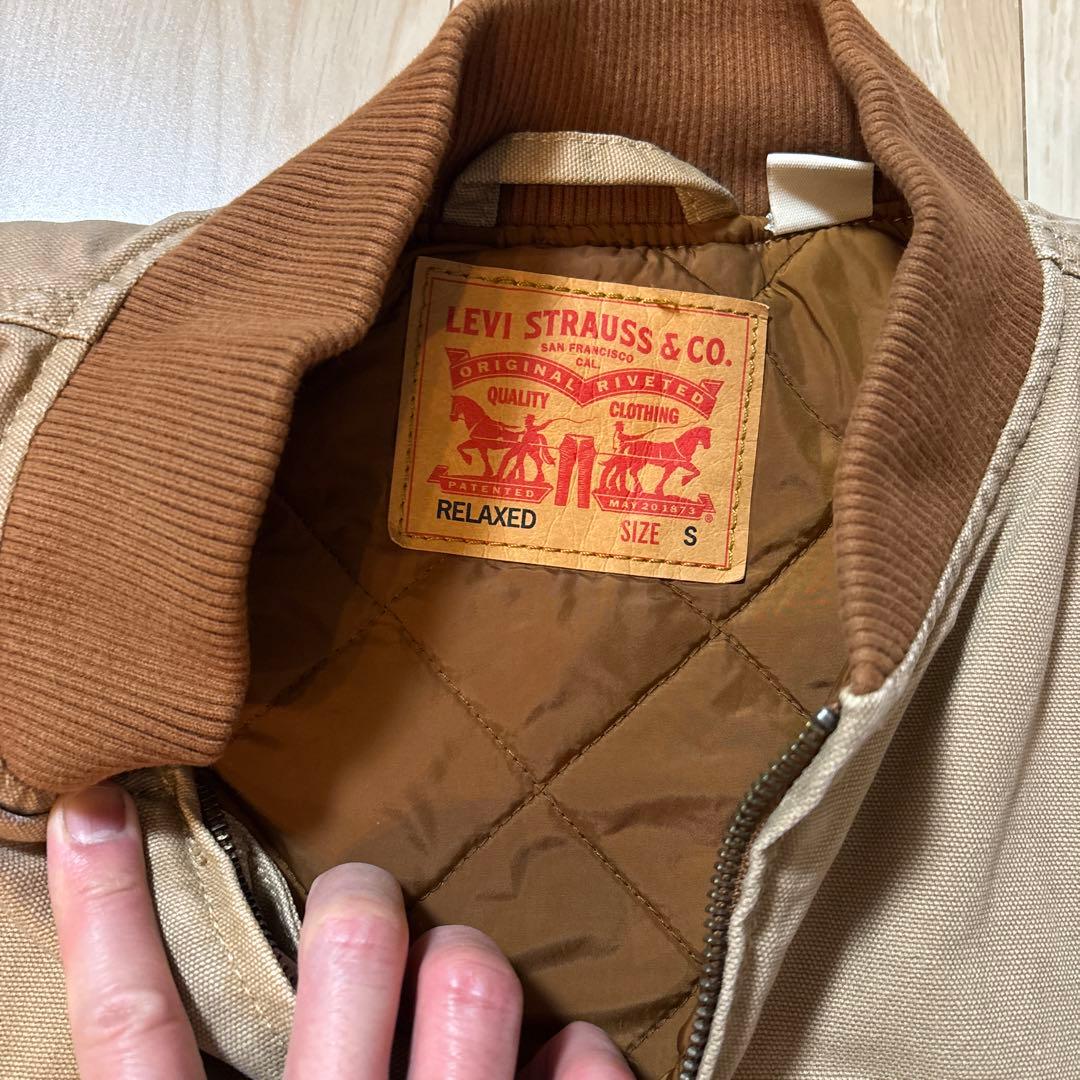 美品❣️ LEVI’S WORKWEAR ベスト　ダウン　ベージュリーバイス S
