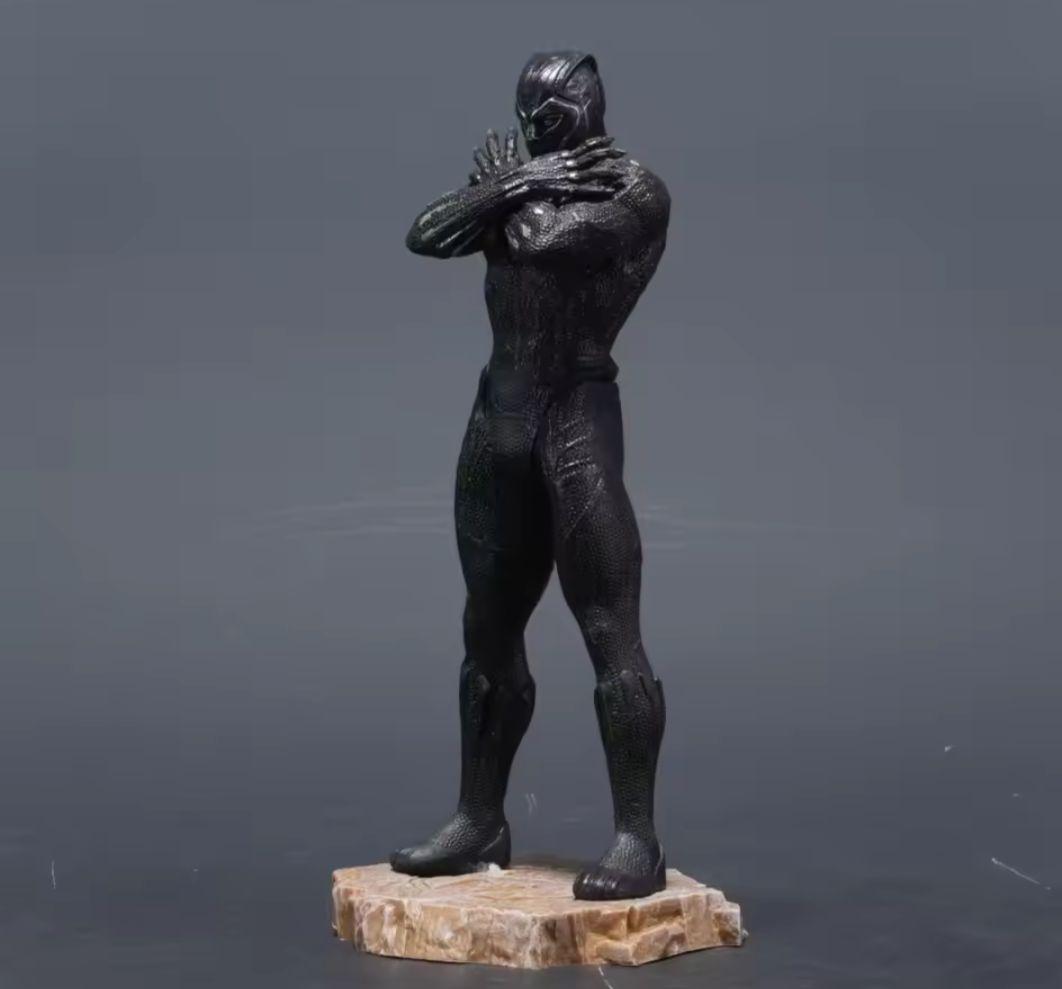 MARVEL　ブラックパンサー　フィギュア