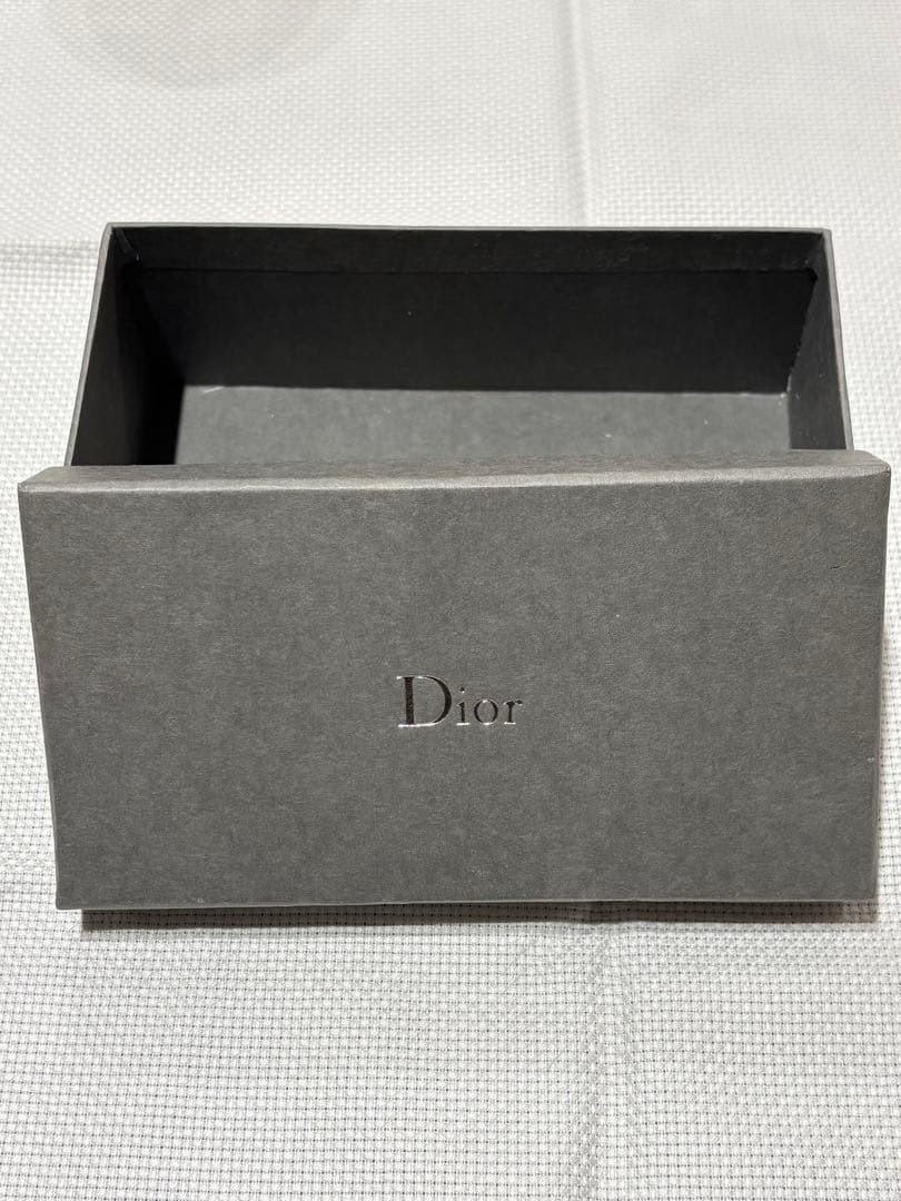 Dior ダークレッド ラウンドサングラス