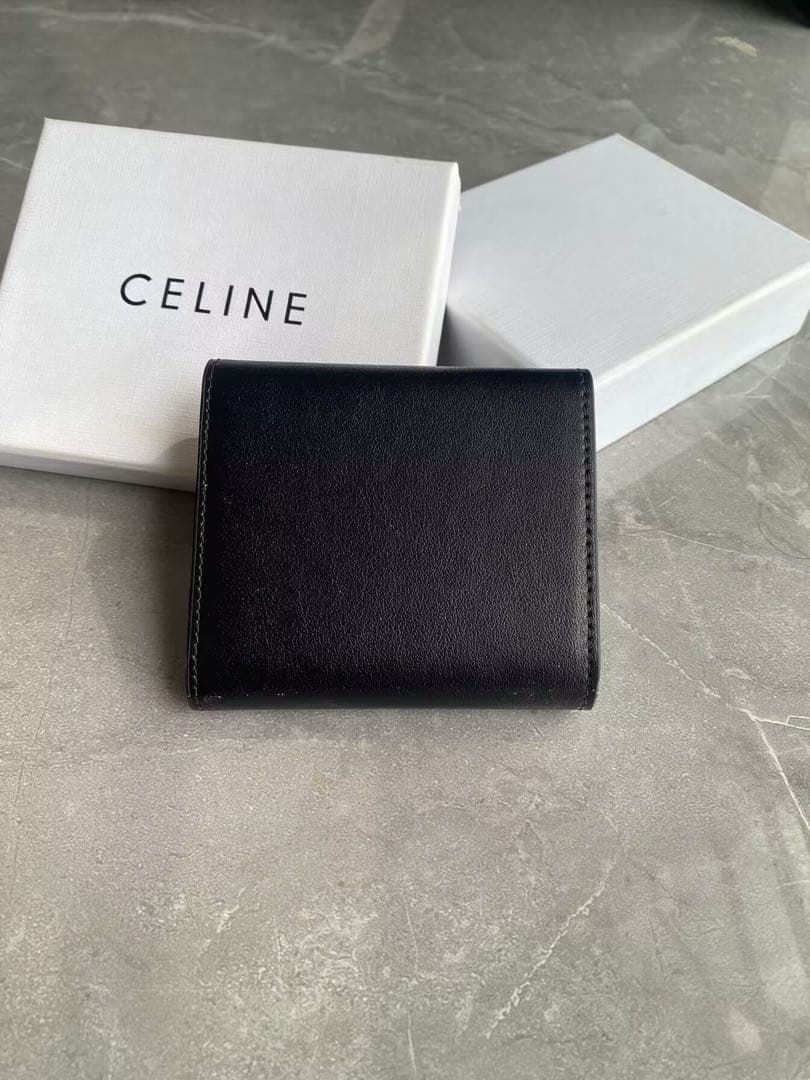 CELINE トリオンフ 三つ折り財布 ブラック ゴールド金具
