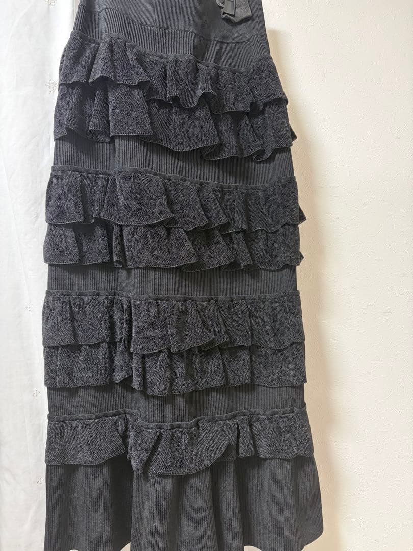 ADAM ET ROPE ニットフリルロングスカート