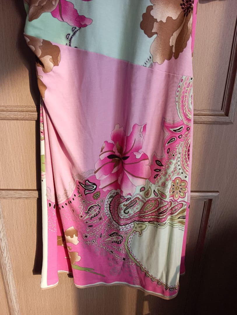 ♥美品　レオナール　ワンピース　膝丈ワンピース♥