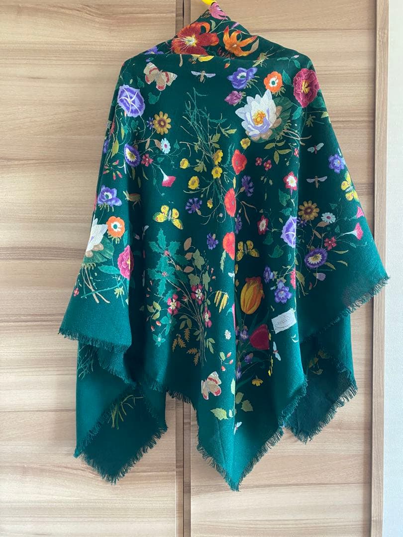 Gucci 花柄ウールストール