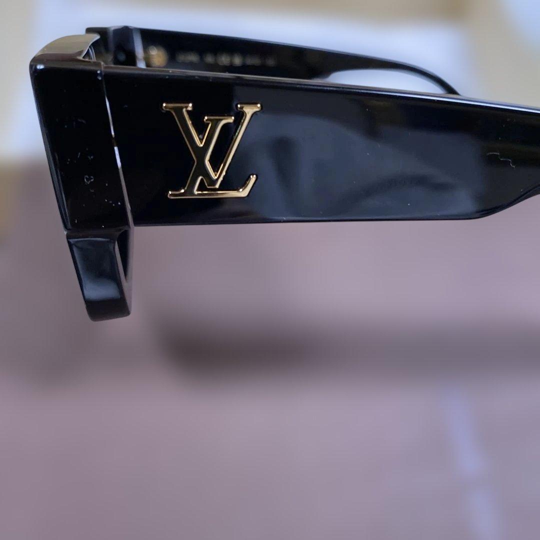 s*a様 Louis Vuitton ブラック サングラス男女両用