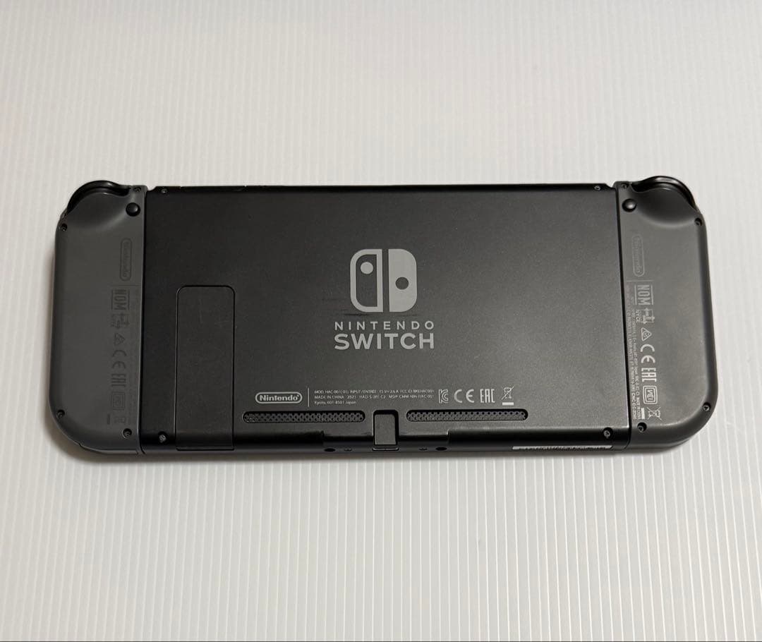 り*K様 おまけ付き　Nintendo Switch 新型　グレー　付属品完備