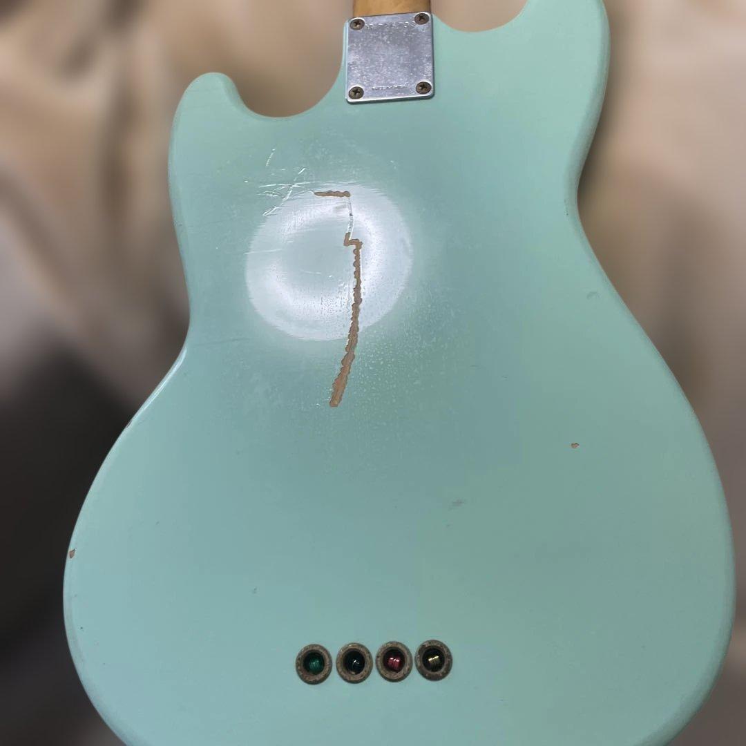 Squier MUSIC MASTER BASS キズ多数あり！