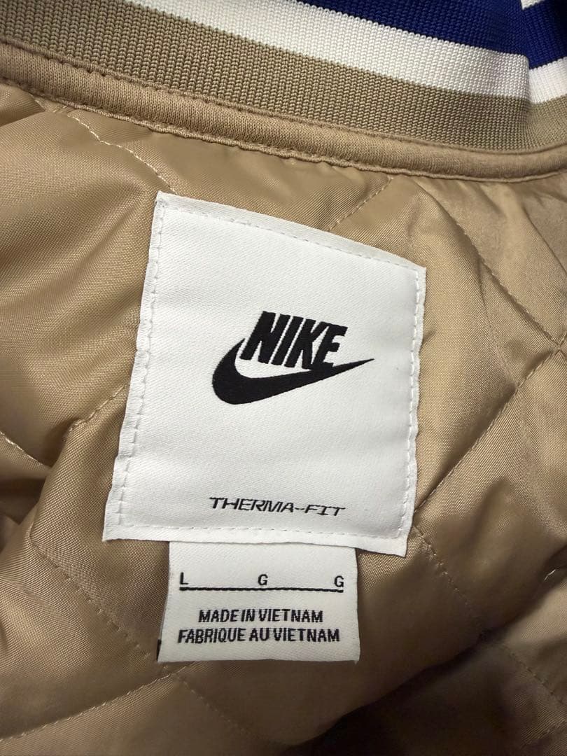 Nike ベージュジャケット MA-1