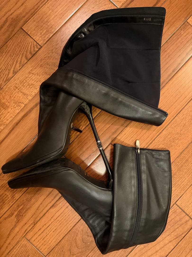 ブラックレザー ロングブーツ ポインテッドトゥ