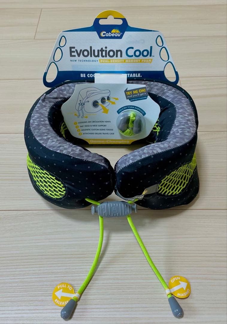 【新品】Cabeau Evolution Cool ネックピロー ライトグリーン
