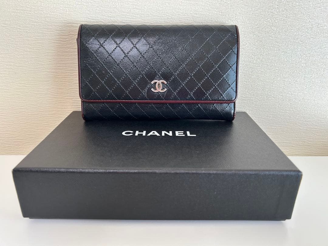 シャネル　CHANEL 財布　二つ折　ヴィンテージ
