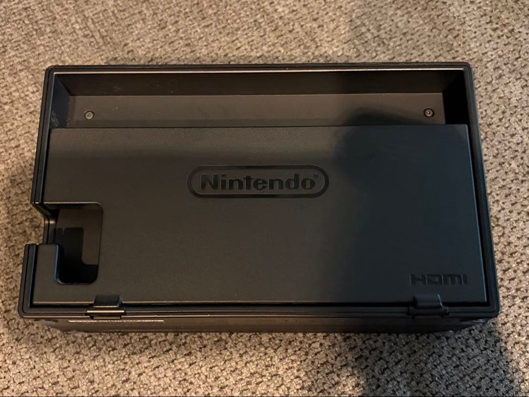 Nintendo Switch 本体(ジョインコンストラップ1つ欠品)