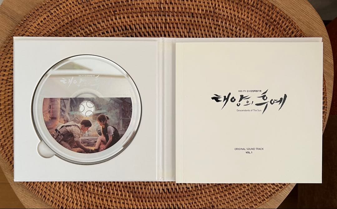 ☆太陽の末裔 ORIGINAL SOUND TRACK VOL.1&フォトブック