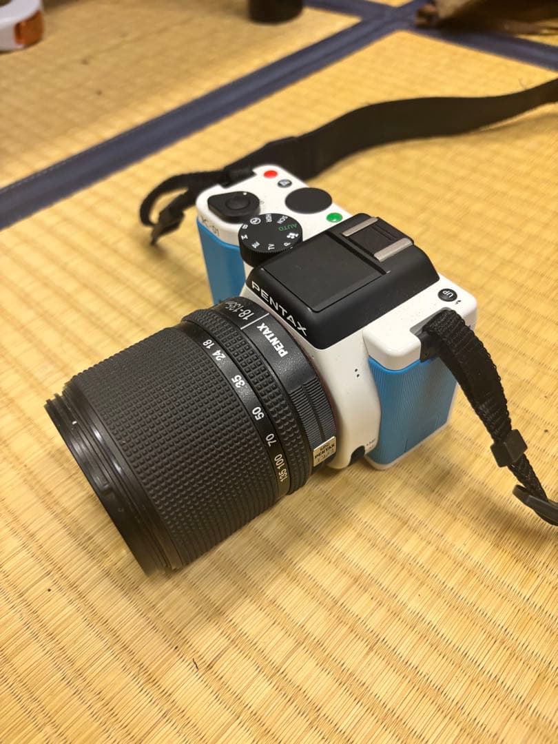 ペンタックス K-01 ミラーレス一眼