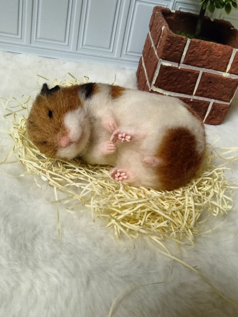 羊毛フェルト　ゴールデン