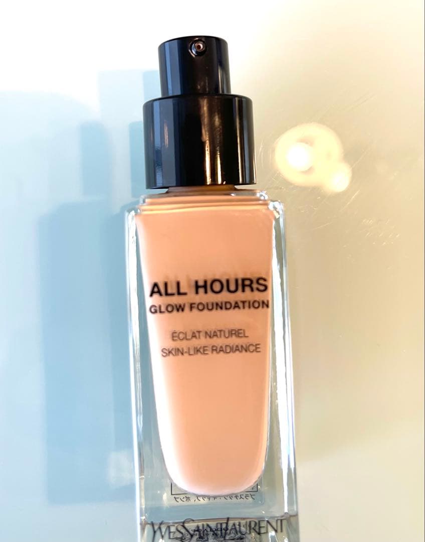 YSL イヴ・サンローランオールアワー ズリキッドグロウ LC2