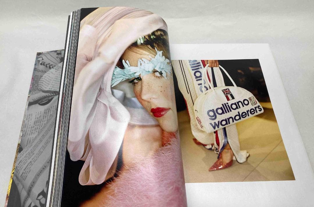 John Galliano Unseen ジョンガリアーノ ファッション 洋書