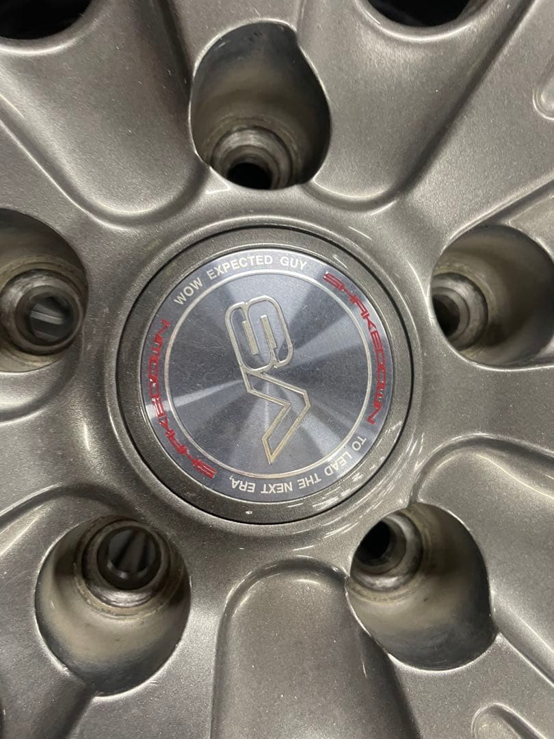 ブリヂストンスタッドレスタイヤ225/65R17＆ホイール４本