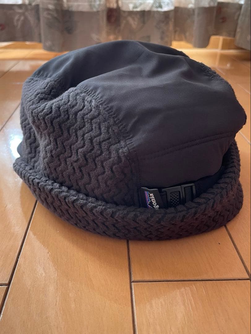 Patagonia ブラック　ウィンターダックビルキャップ