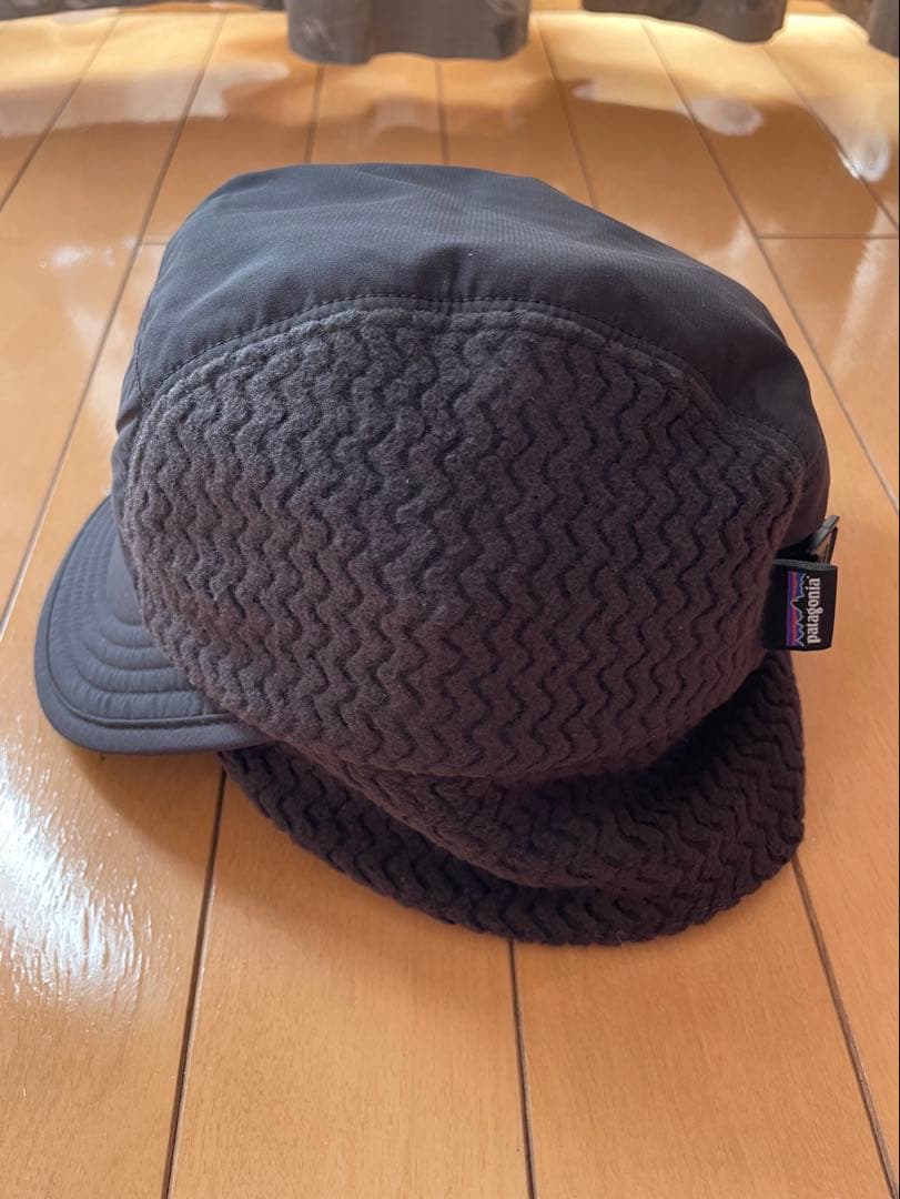 Patagonia ブラック　ウィンターダックビルキャップ