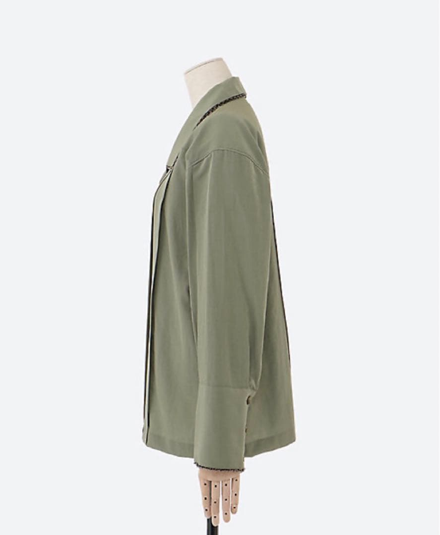 AKIRANAKA /アキラナカ Oliviachain trim blouse