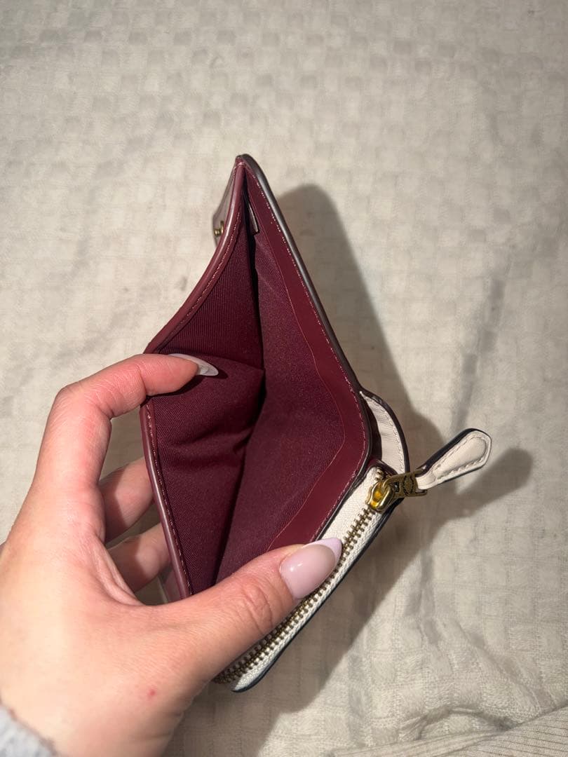 新品・未使用✨COACH コーチ 二つ折り財布 てんとう虫 フローラル 日本限定