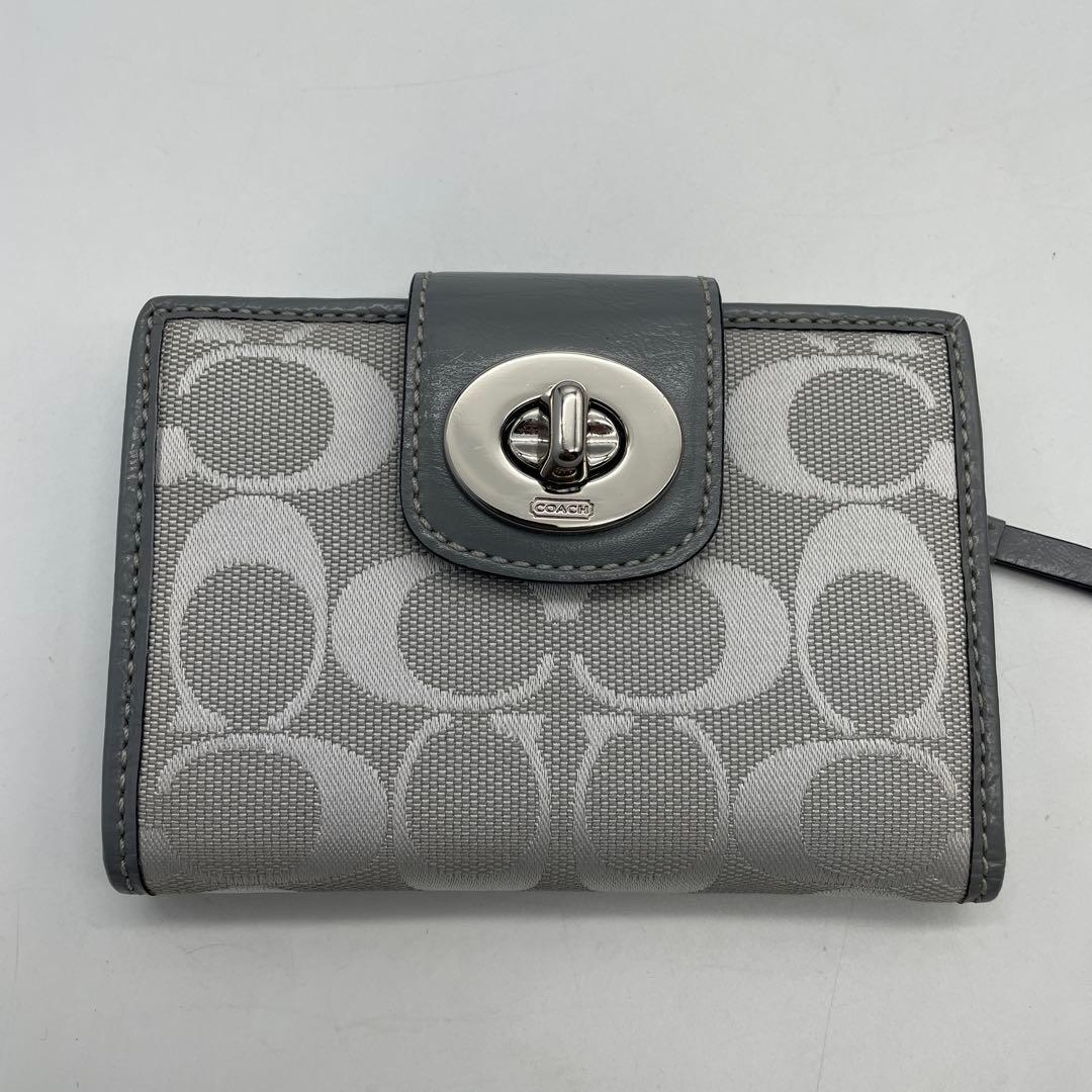 ☆新品未使用☆coach☆コーチ☆二つ折り財布