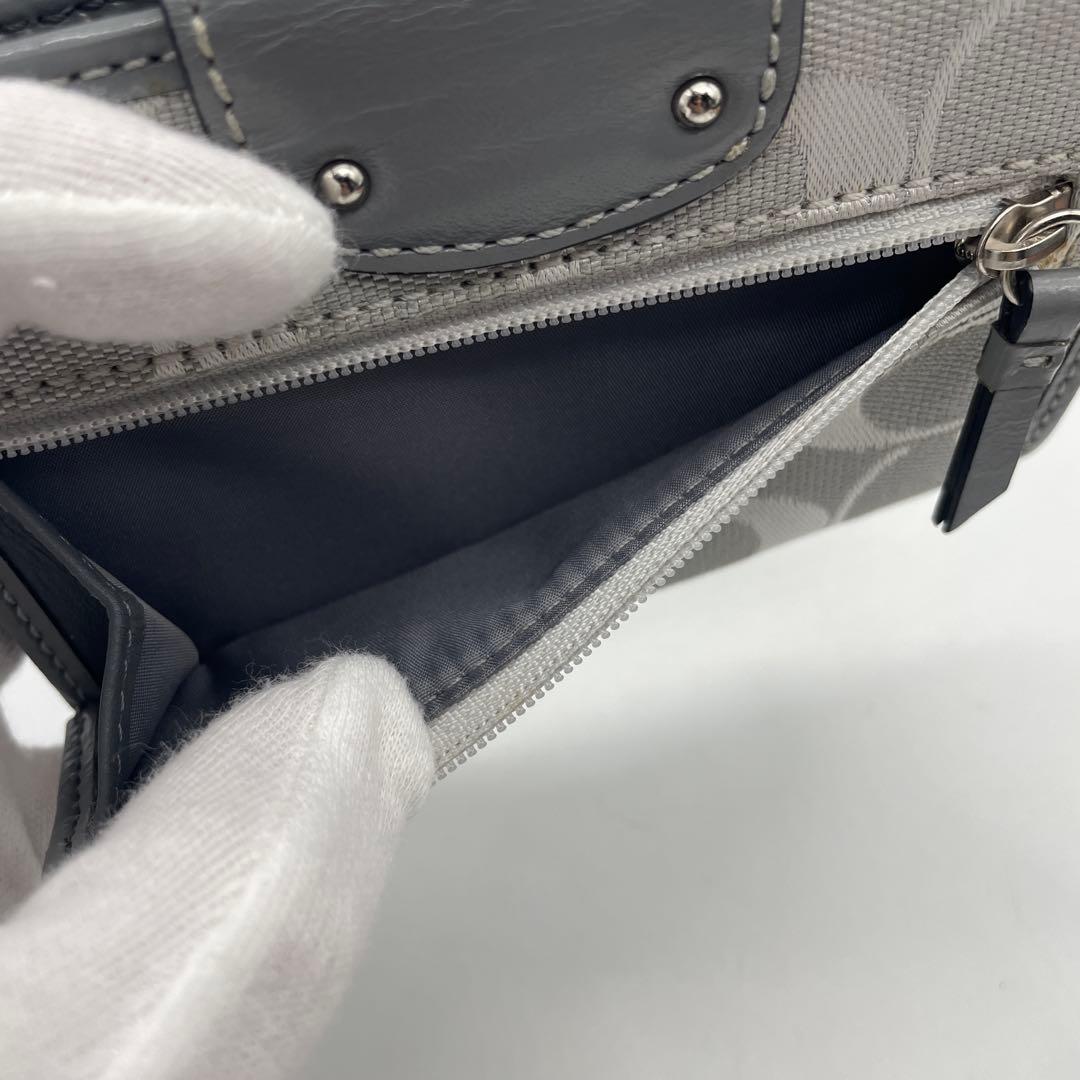 ☆新品未使用☆coach☆コーチ☆二つ折り財布