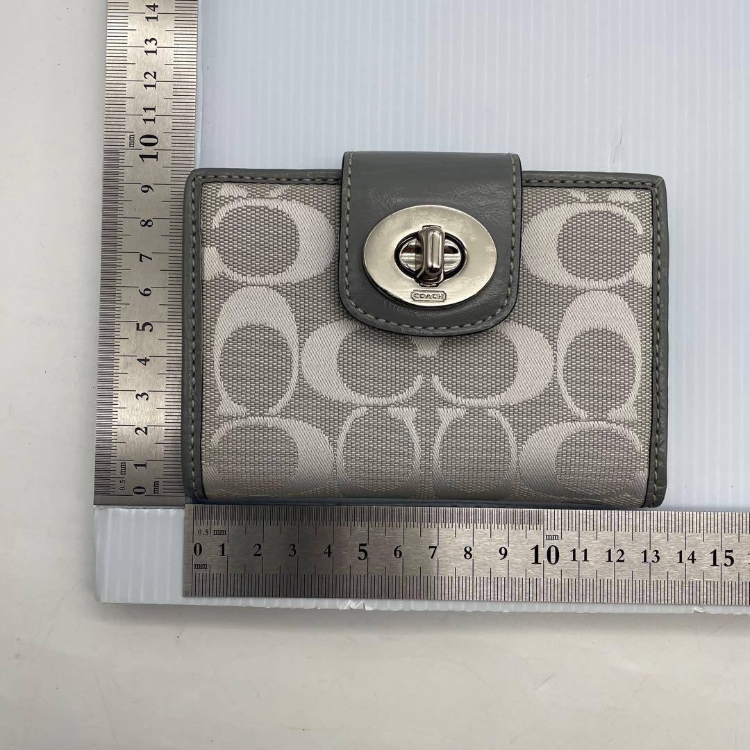 ☆新品未使用☆coach☆コーチ☆二つ折り財布