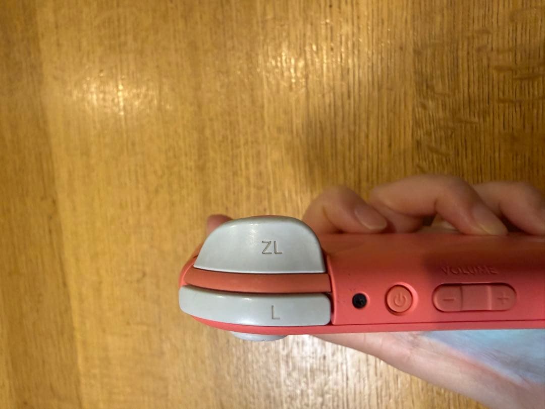 Nintendo Switchライト　コーラルピンク