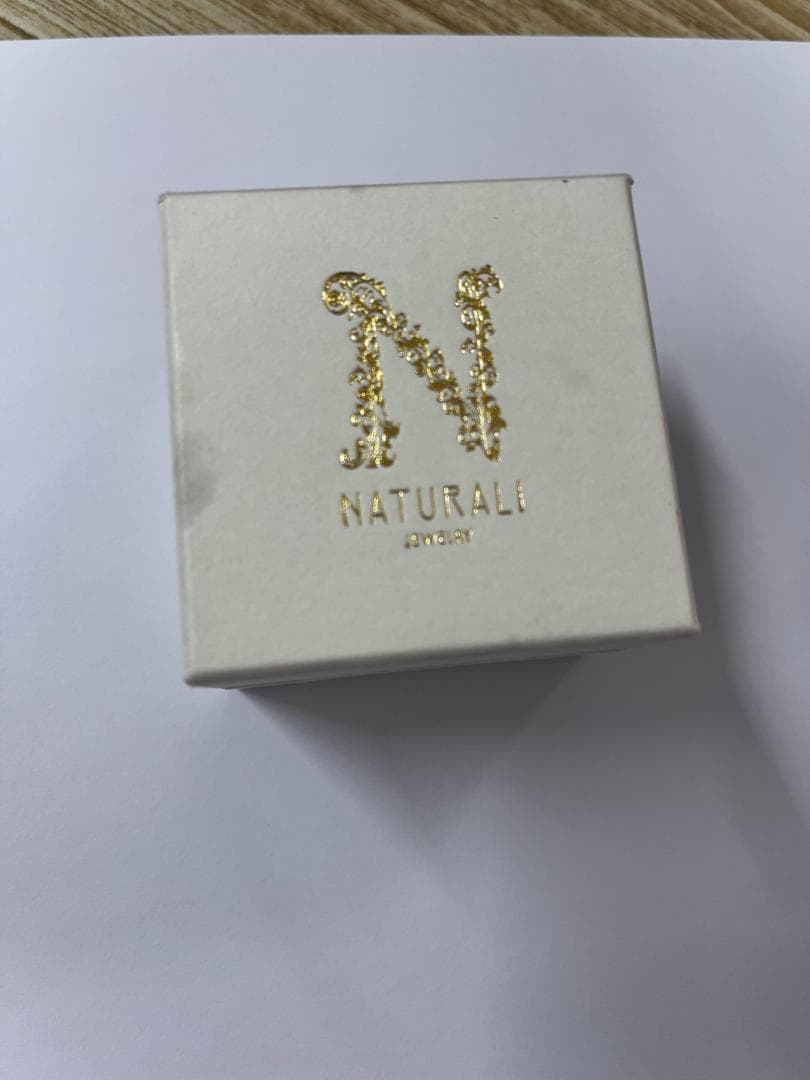 【美品】NATURALI JEWELRY　　ルビーメガネ留めブレスレット