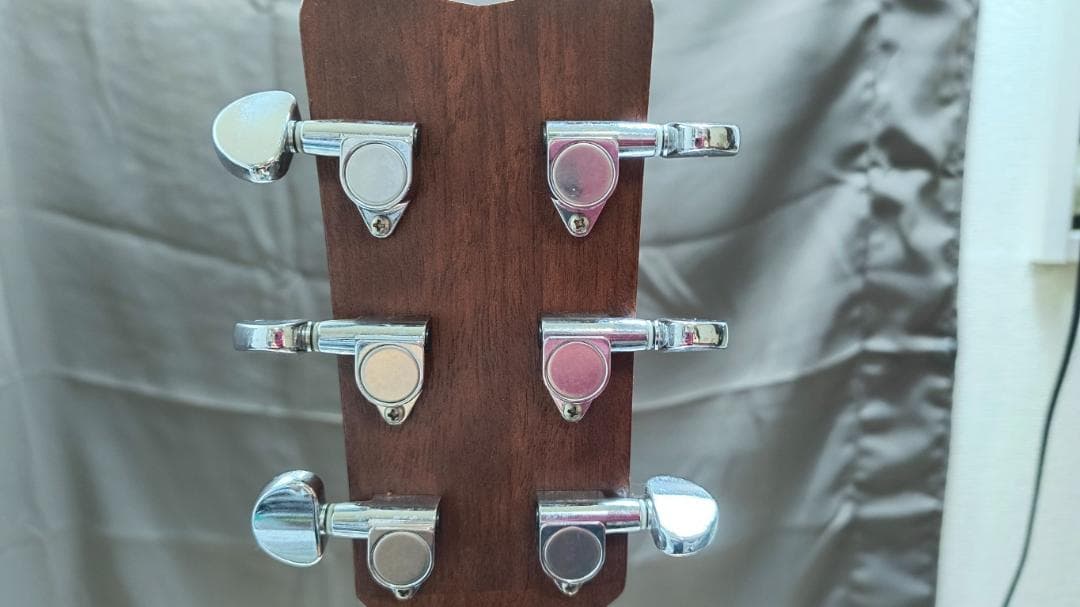 YAMAHA　アコースティックギター　FG700S