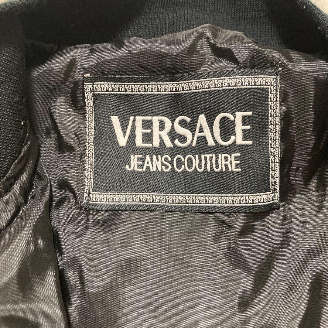 【もも】VERSACE ヴェルサーチ　ヴィンテージ　ブルゾン　刺繍入り