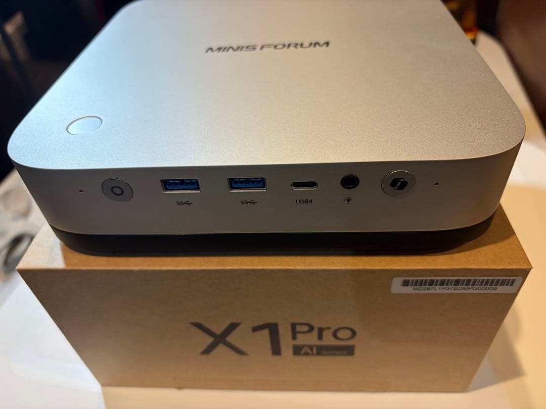 【数時間のみ使用　美品】MINISFORUM X1 Pro 370