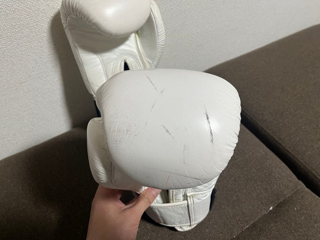 中古　WINDY ボクシンググローブ 14 oz. BGVH ホワイト