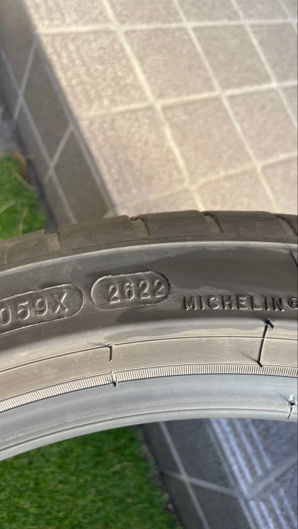 MICHELIN PILOT SPORT 4 235/40ZR18 1本
