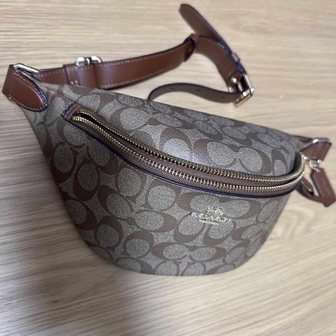 NAOMIさん専用・COACH ボディバッグ・ウエストポーチ ベージュ