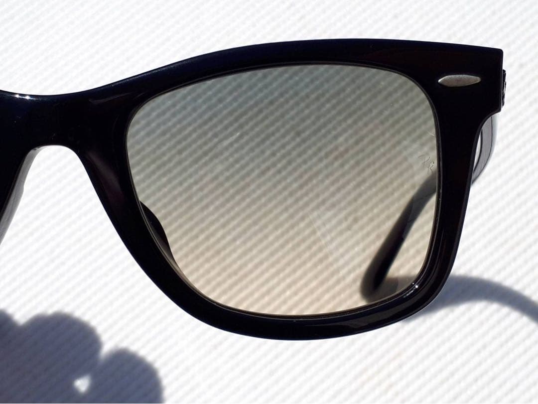 Ray-Ban ウェイファーラー RB2140F 901/32 グラディエント