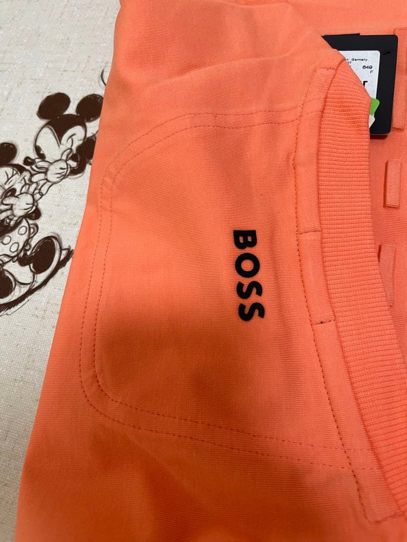HUGO BOSS 新品未使用　メンズ　tシャツM
