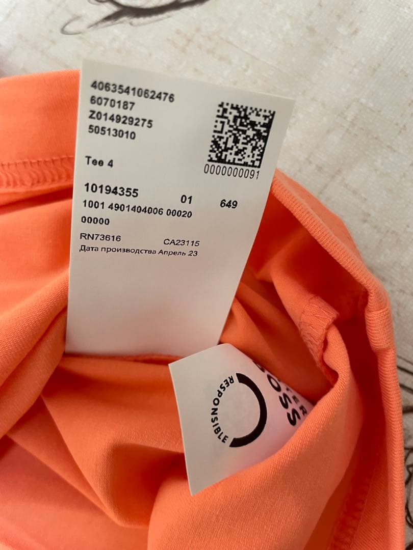 HUGO BOSS 新品未使用　メンズ　tシャツM