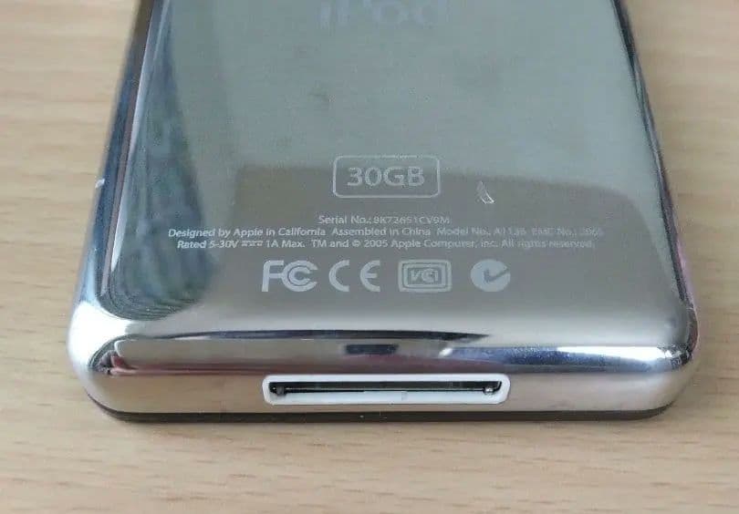 【ジャンク品】iPod classic 第5世代　30GB