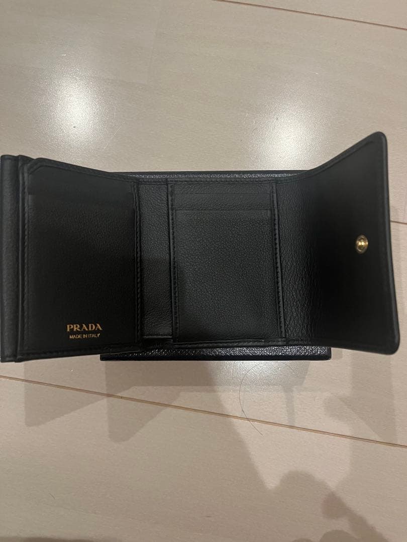 【新品】PRADA ブラック 三つ折り財布