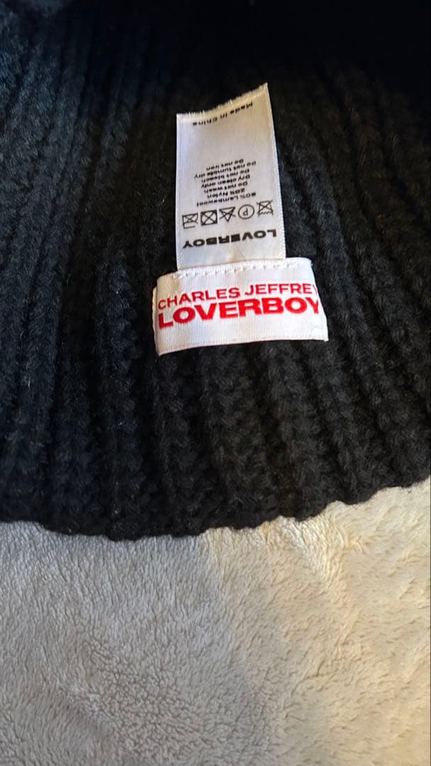 CHARLES JEFFREY LOVERBOY 黒ニット帽