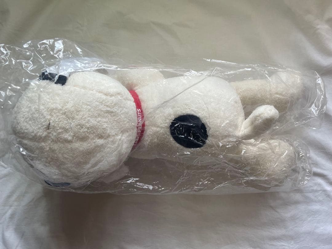 ユニクロKAWS × PEANUTS コレクション　スヌーピーぬいぐるみ M